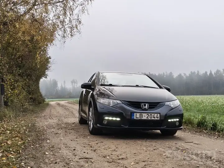 Honda Civic 2012 photo 2