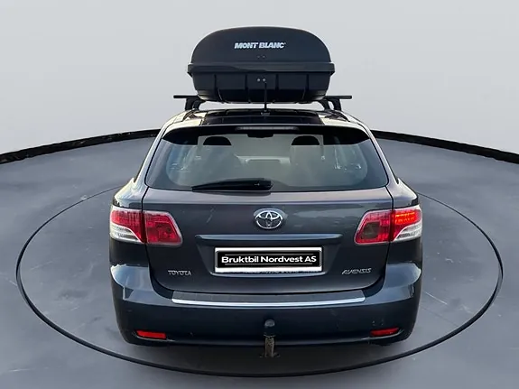 Toyota Avensis 2010 photo 4