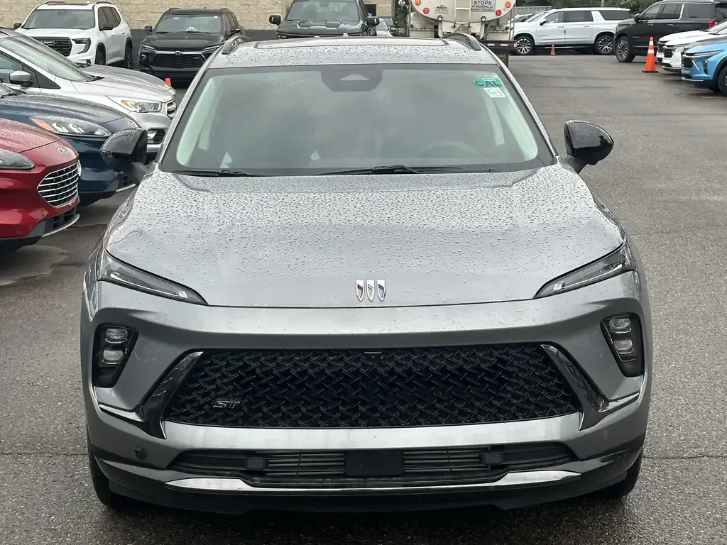 Buick Envision 2026 photo 2