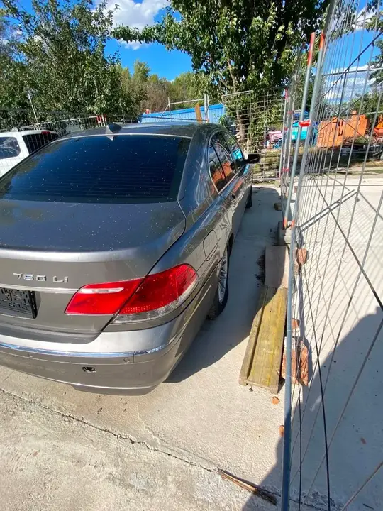 BMW 7 Series 2006 photo 3