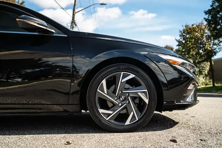 Hyundai Elantra 2024 photo 4