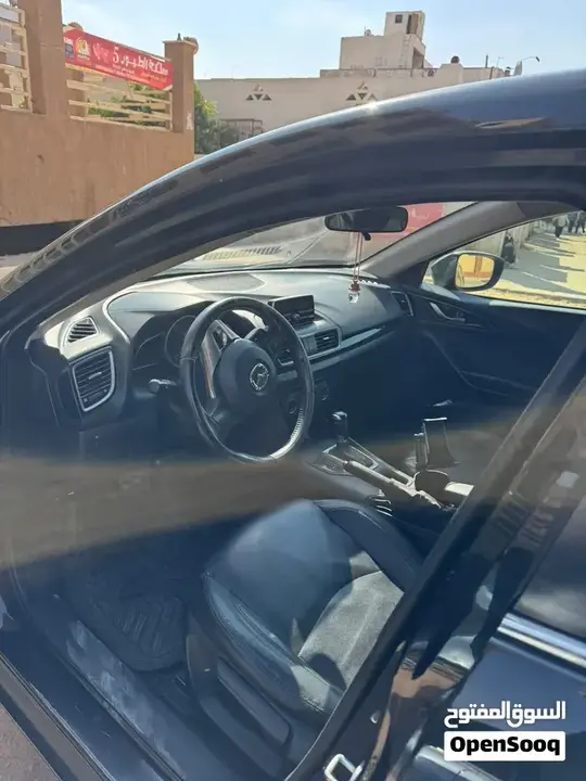 Mazda 3 2016 photo 2