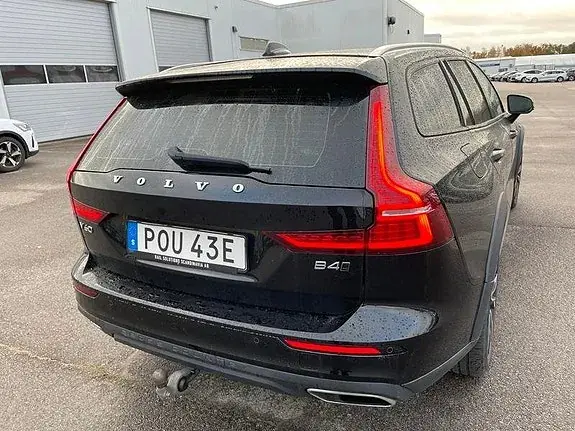 Volvo V60 Cross Country 2021 photo 3