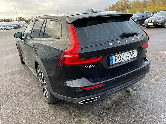 Volvo V60 Cross Country 2021 photo 4