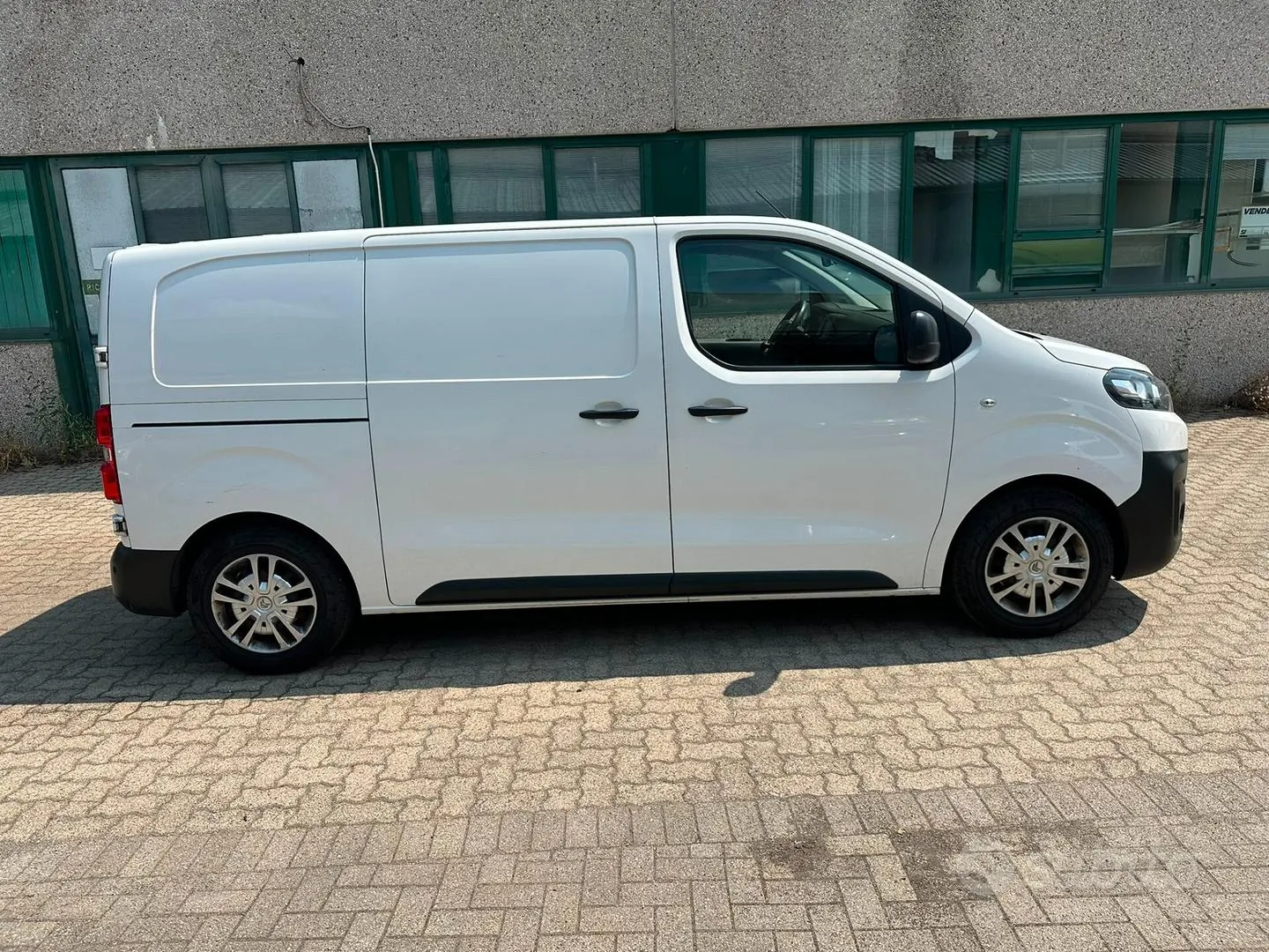 Citroen Jumpy 2021 photo 3