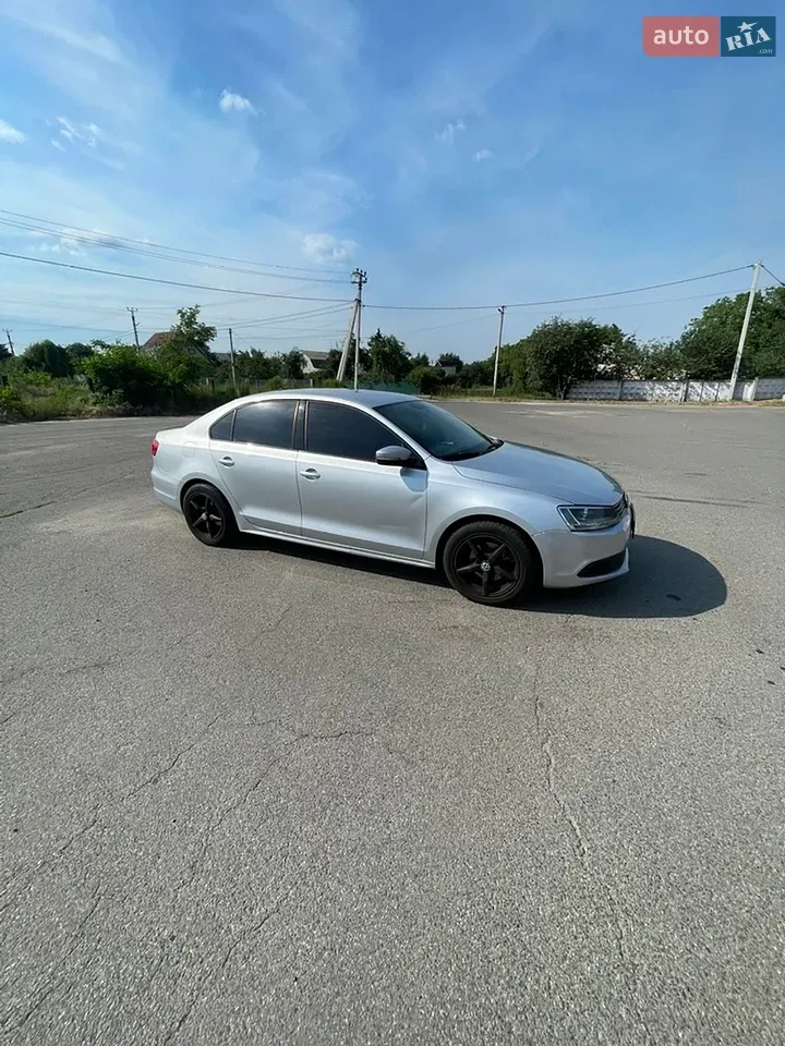 Volkswagen Jetta 2013 photo 3
