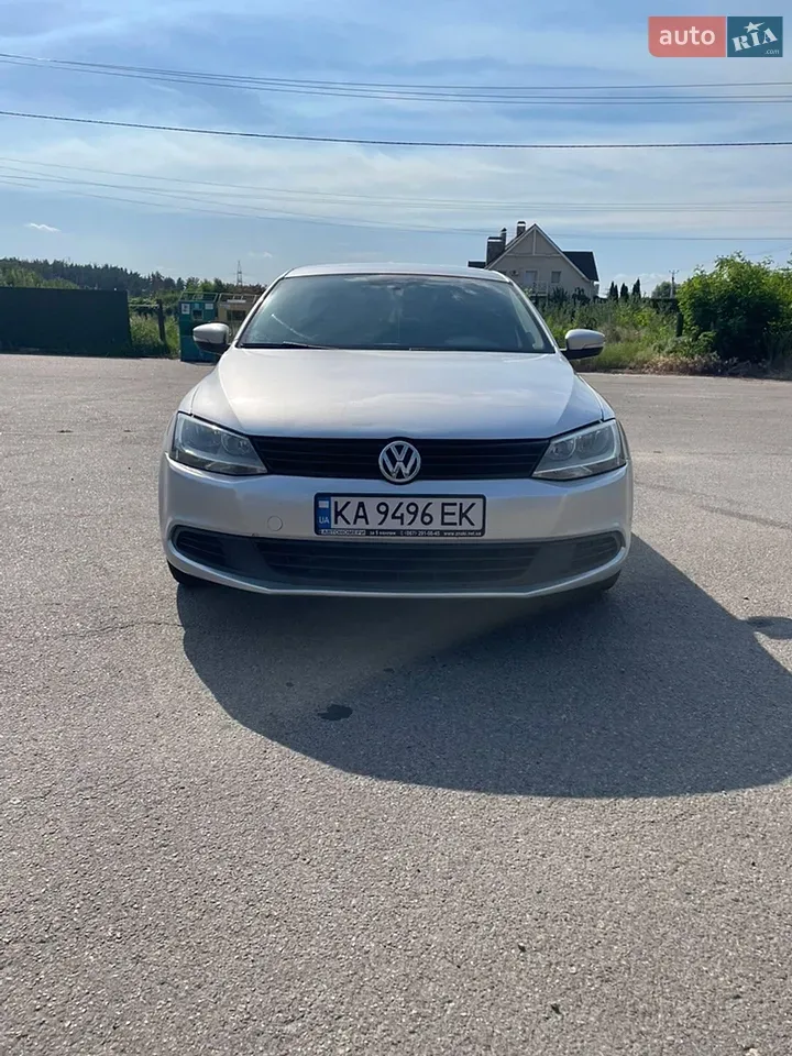 Volkswagen Jetta 2013 photo 2