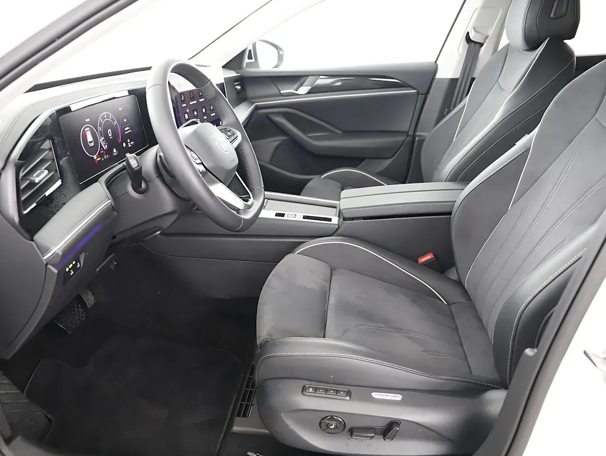 Volkswagen Passat 2025 photo 3
