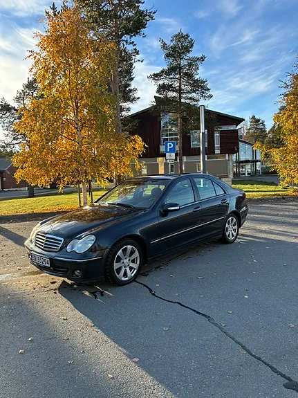 Mercedes-Benz C220
