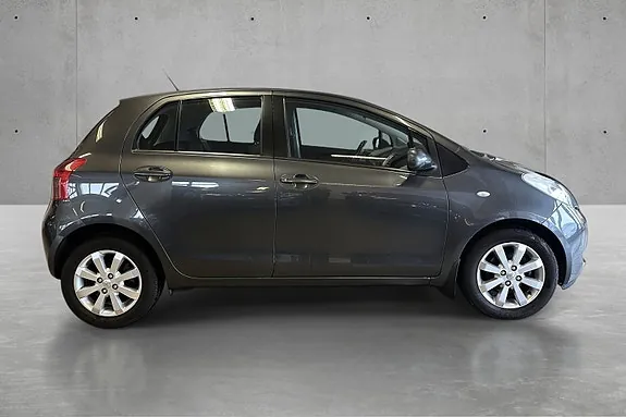 Toyota Yaris 2009 photo 2