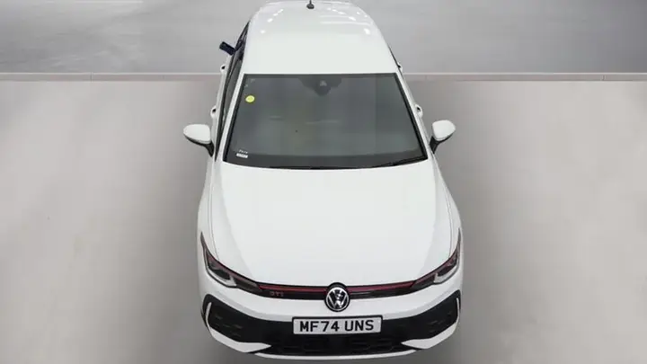 Volkswagen Golf 2024 photo 3