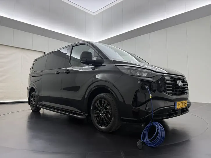 Ford Transit Custom 2025 photo 3