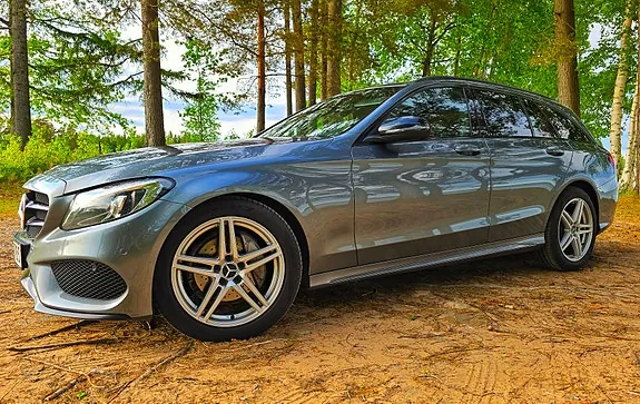Mercedes-Benz C220