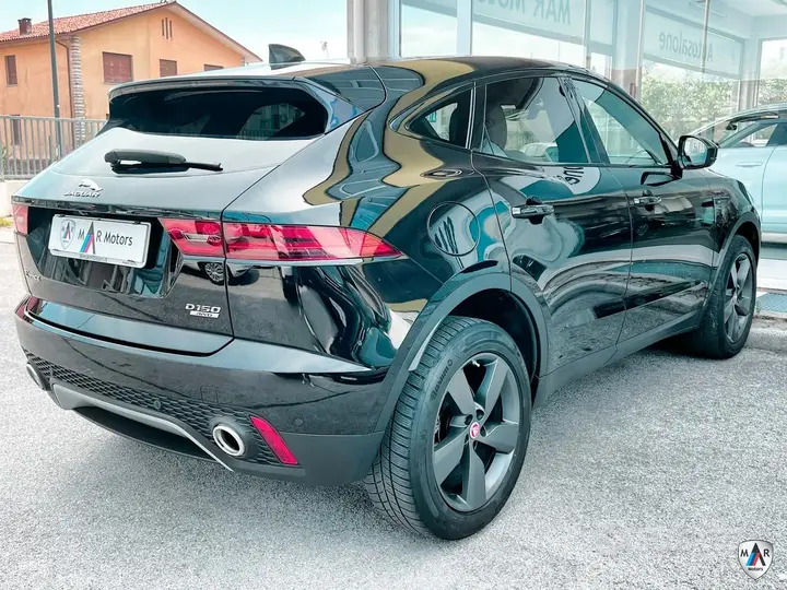 Jaguar E-Pace 2020 photo 5