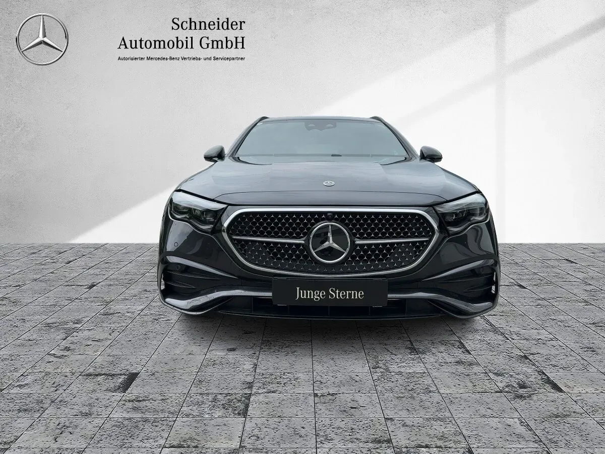 Mercedes-Benz E-Class 2024 photo 3