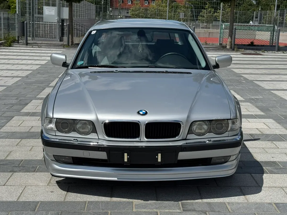 BMW 7 Series 2001 photo 2