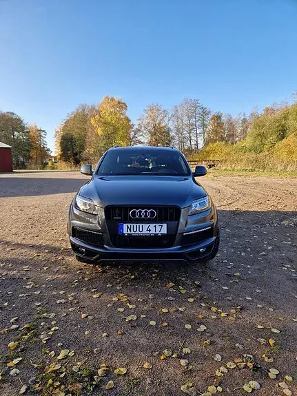 Audi Q7 2013 photo 2