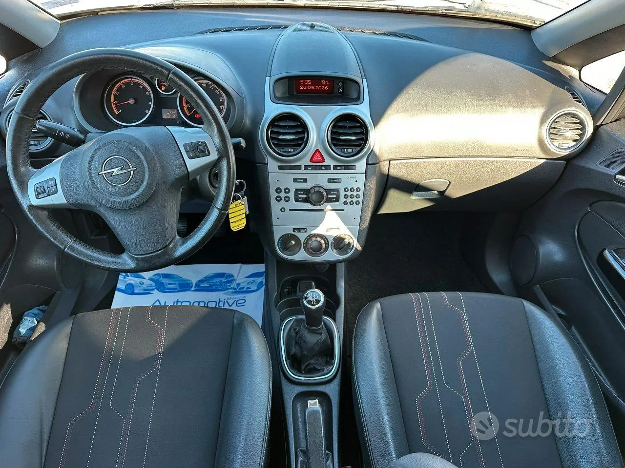 Opel Corsa 2012 photo 2