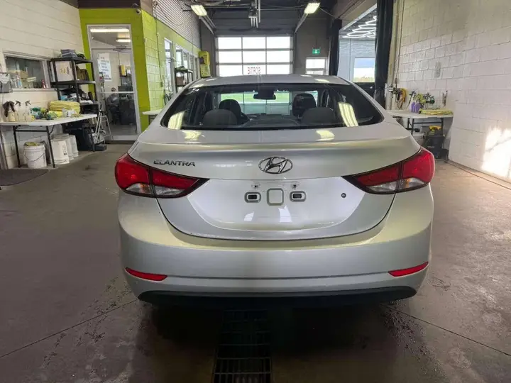 Hyundai Elantra 2016 photo 4