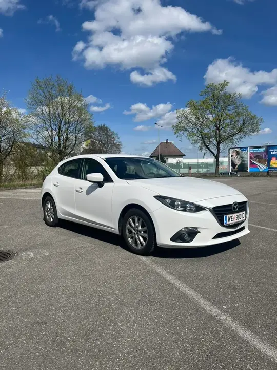 Mazda Mazda3 2015 photo 2
