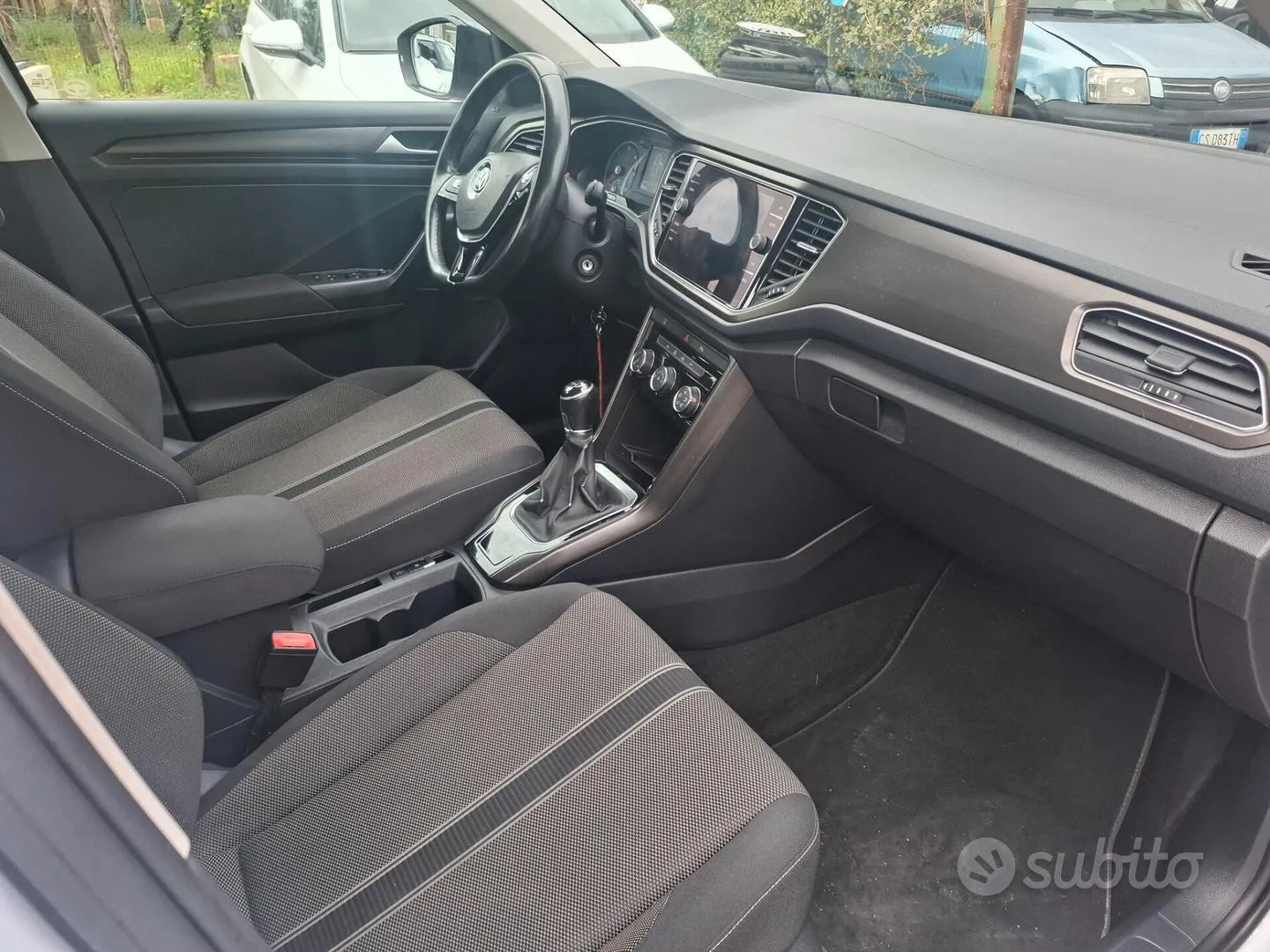 Volkswagen T-Roc 2019 photo 3