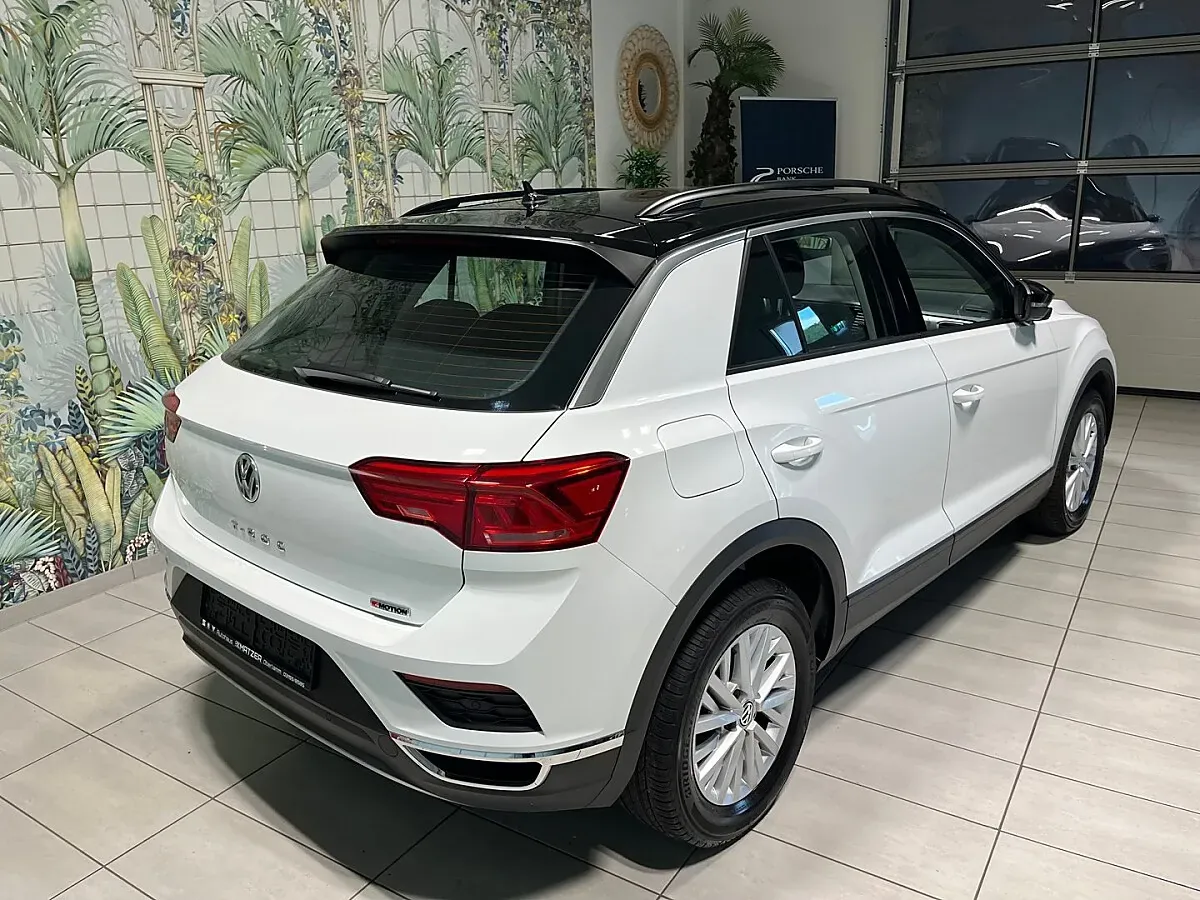 Volkswagen T-Roc 2019 photo 2
