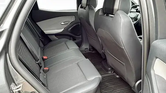 Ford Explorer 2026 photo 5