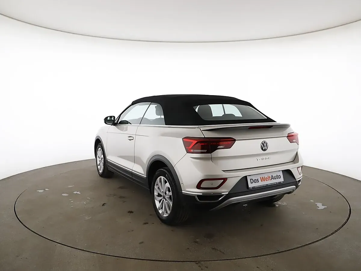 Volkswagen T-Roc 2022 photo 2