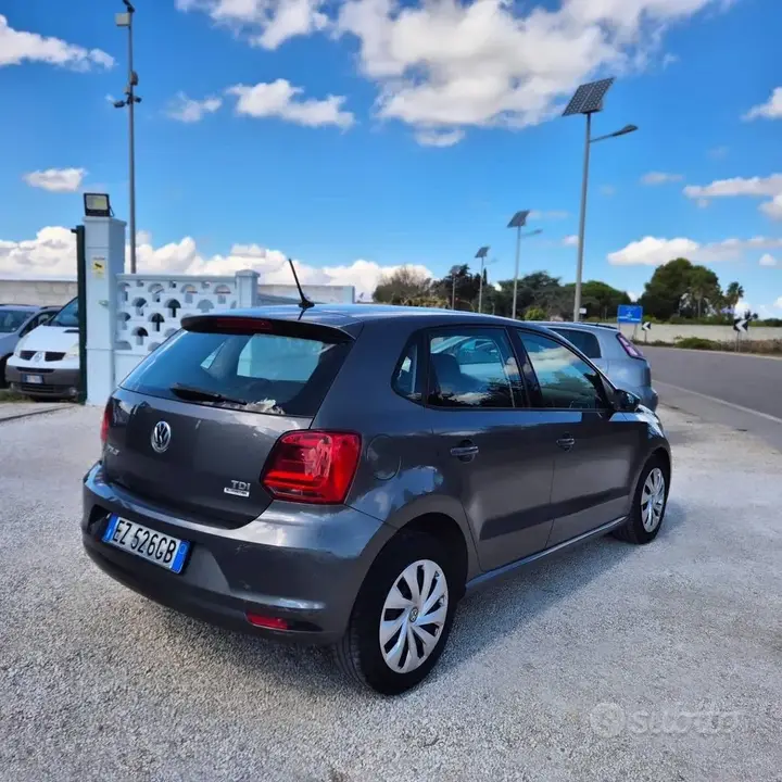 Volkswagen Polo 2015 photo 3