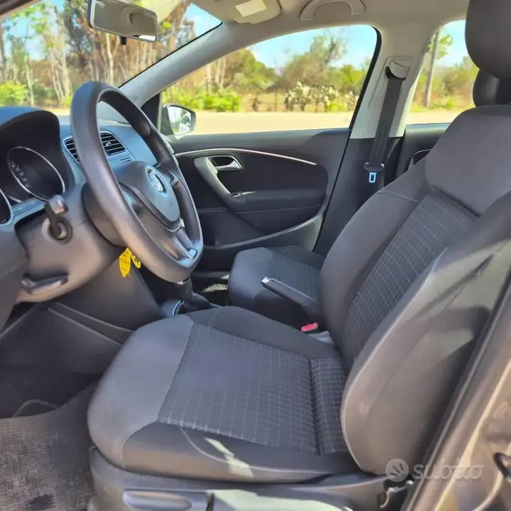 Volkswagen Polo 2015 photo 5