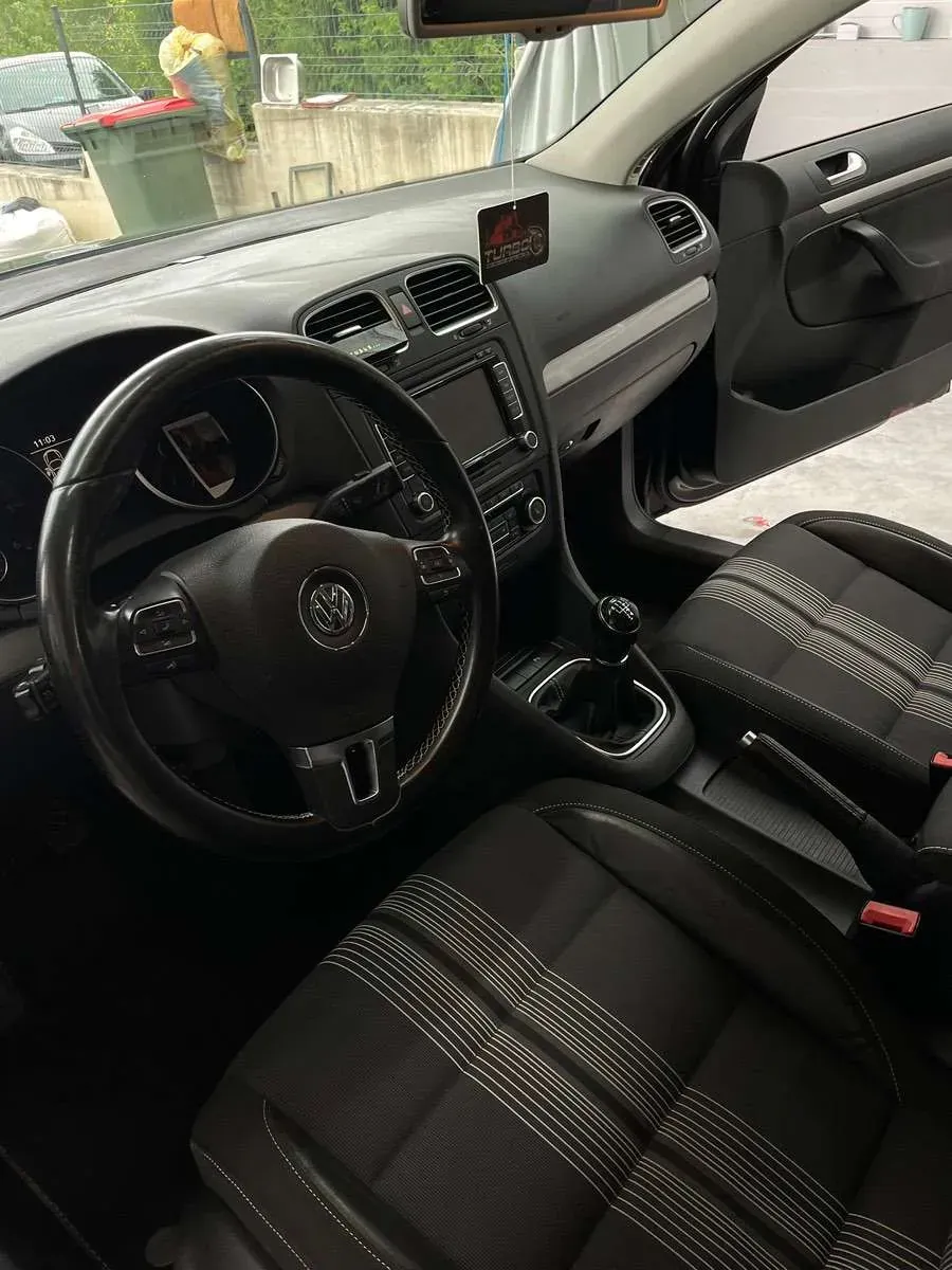 Volkswagen Golf 2012 photo 2