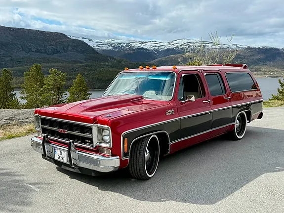 Chevrolet Suburban 1979 photo 3