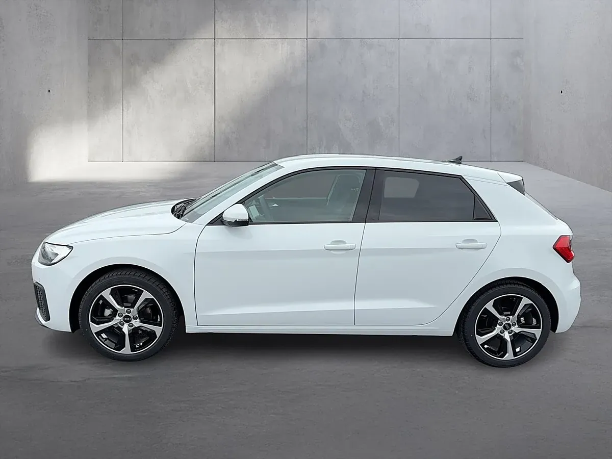 Audi A1 2026 photo 2