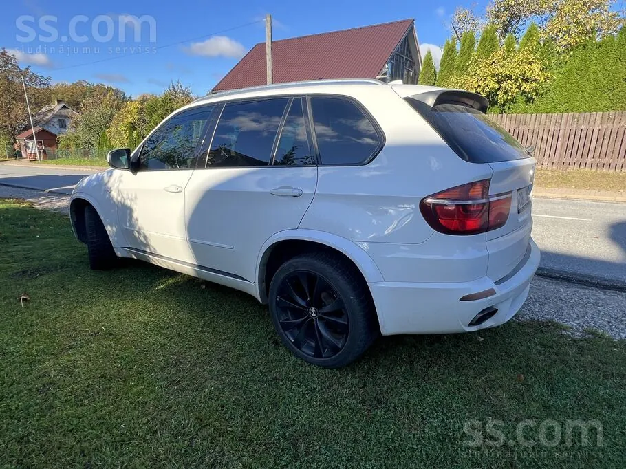 BMW X5 2011 photo 4
