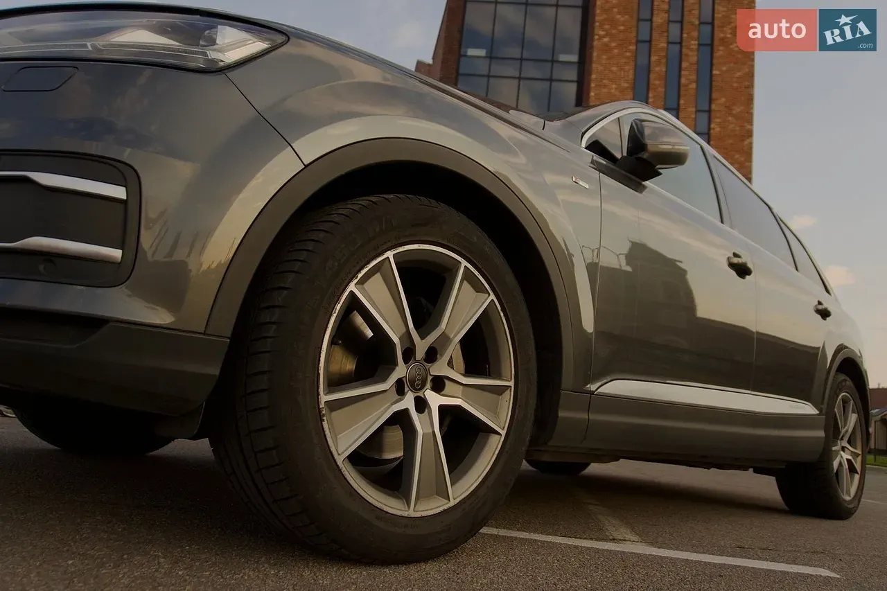 Audi Q7 2015 photo 5