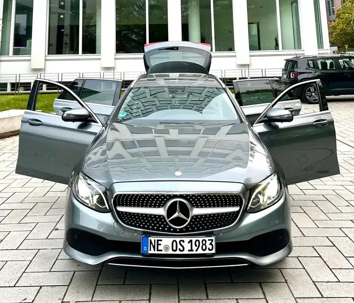 Mercedes-Benz E220D