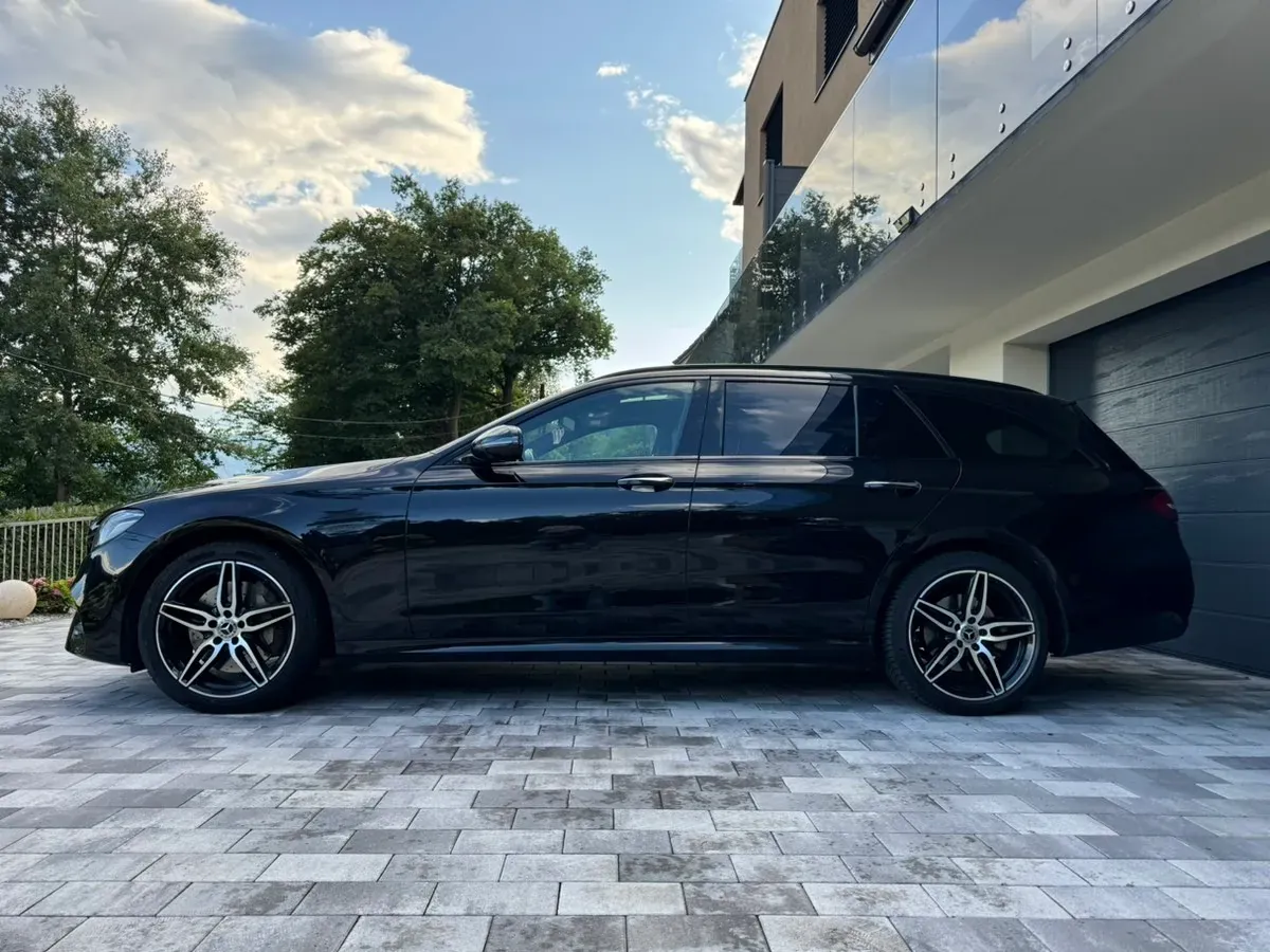 Mercedes-Benz E-Class 2018 photo 3