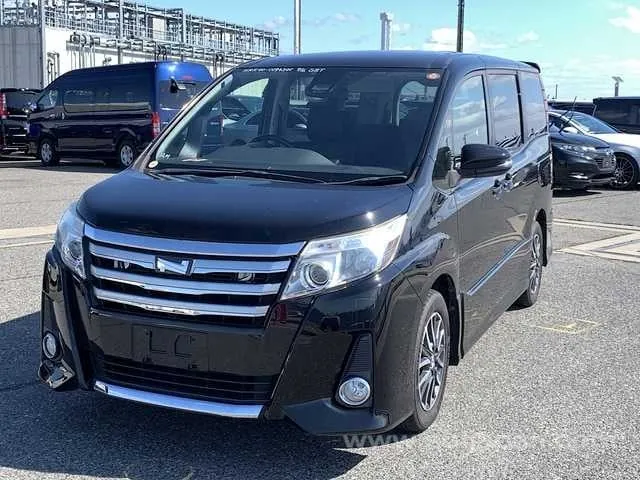 Toyota Noah Si 2016 photo 2