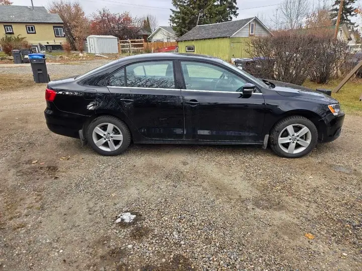 Volkswagen Jetta 2013 photo 3
