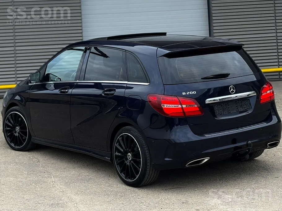 Mercedes-Benz B200 2016 photo 3