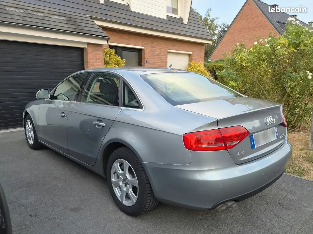 Audi A4 2009 photo 2