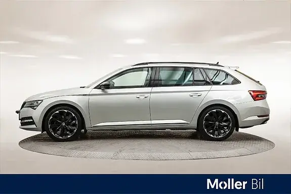 Skoda Superb 2023 photo 2