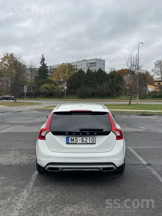 Volvo V60 2014 photo 5