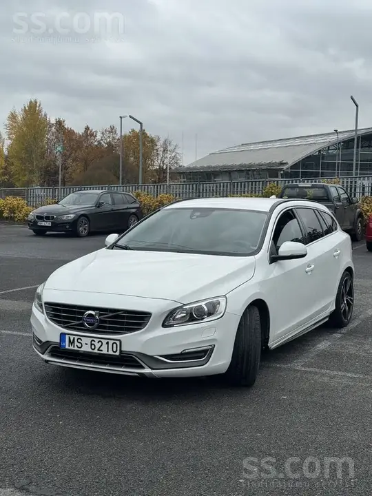 Volvo V60 2014 photo 2