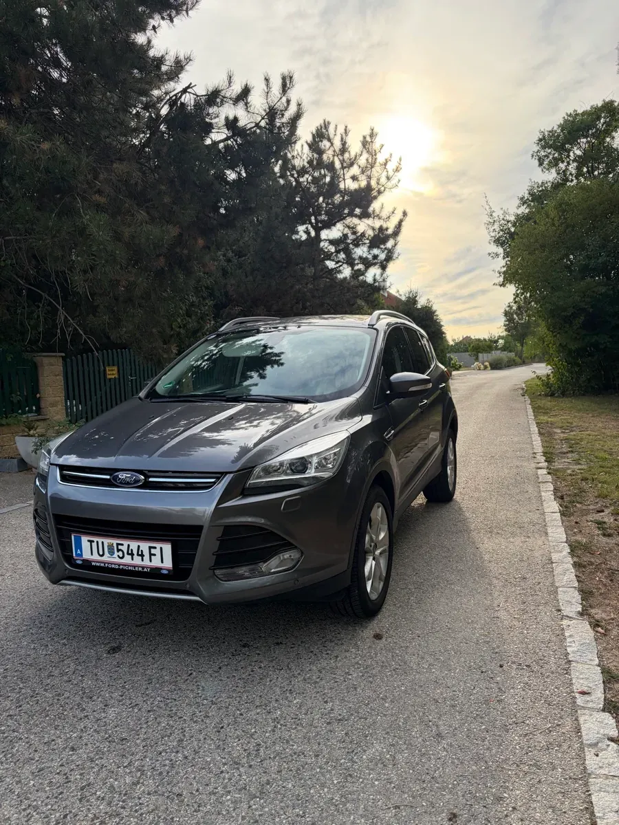 Ford Kuga 2013 photo 2
