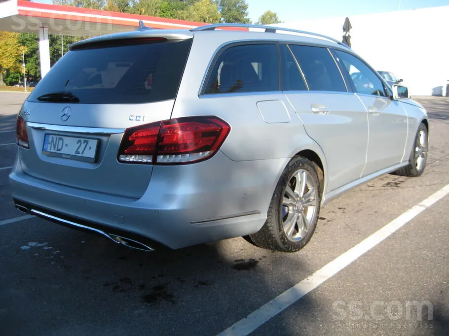 Mercedes-Benz E220 Avantgarde W212 2013 photo 2