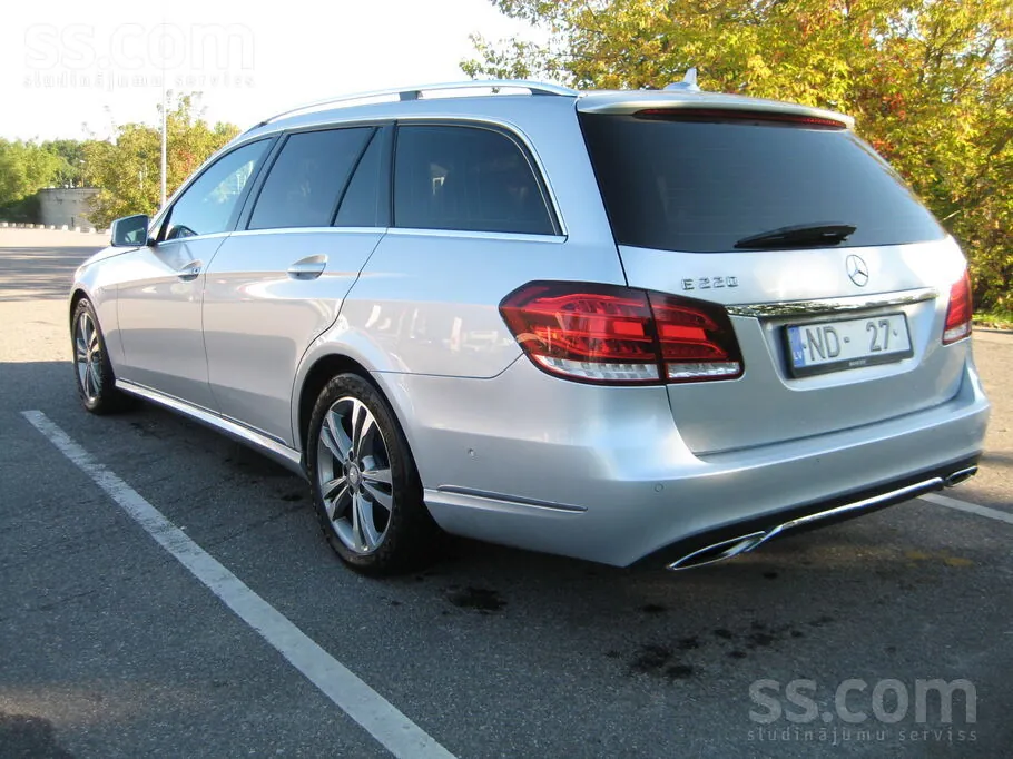 Mercedes-Benz E220 Avantgarde W212 2013 photo 4