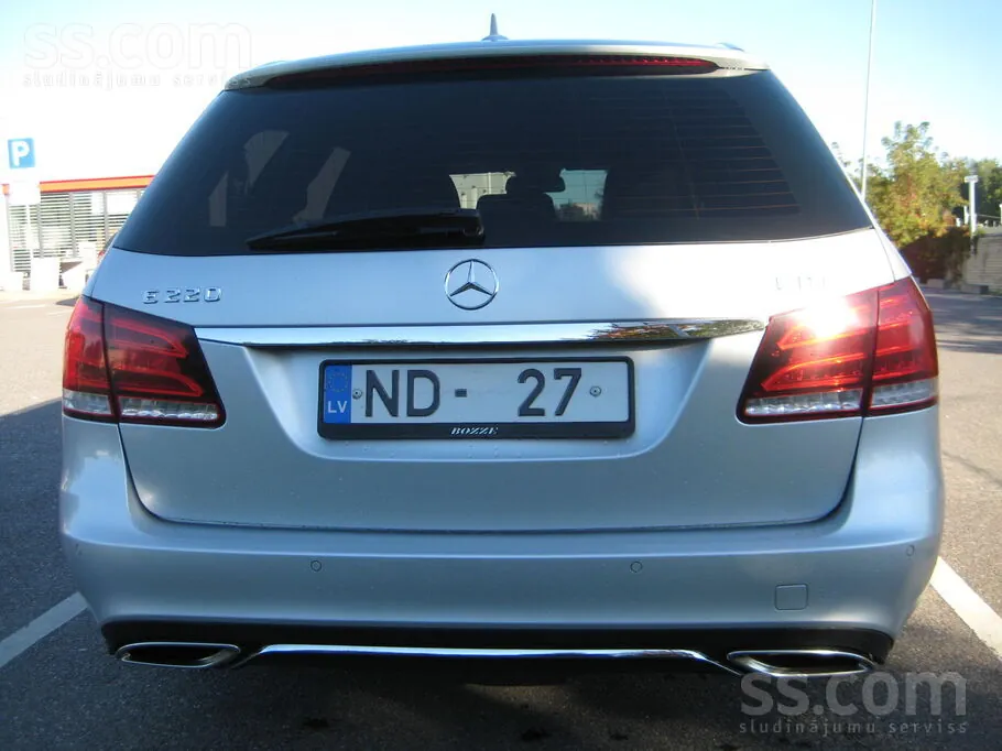 Mercedes-Benz E220 Avantgarde W212 2013 photo 3