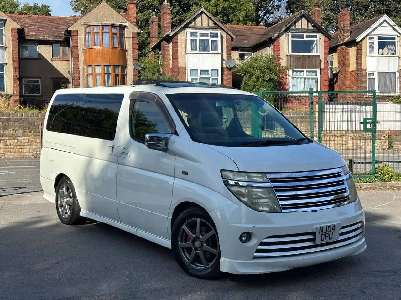 Nissan Elgrand 2022 photo 5