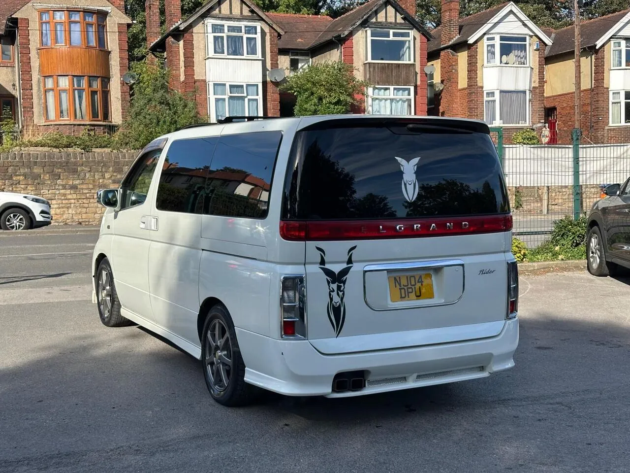 Nissan Elgrand 2022 photo 4